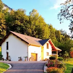 Au Coeur Du Noyau , Aiguebelette-le-Lac France