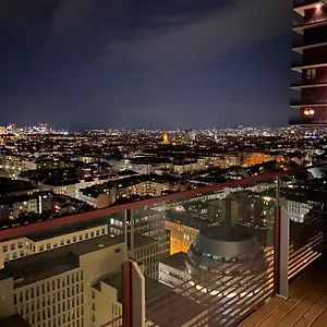 Triiiple Level 22 Mit Balkon Und Tiefgarage Apartment